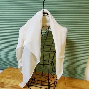 Women's white scarf